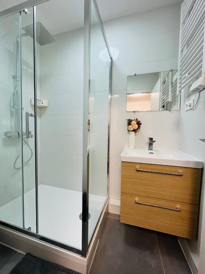 Dream Dwell Paris-Two Bedrooms Apart Near Gare Du Nord Ngoại thất bức ảnh